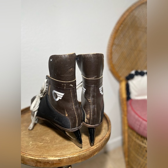 Vintage Ice Hockey Skis - Picture 7 of 9